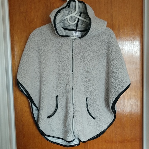 Motherhood Maternity Jackets & Blazers - Motherhood Maternity Sherpa Poncho